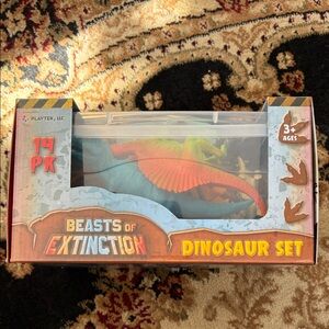 Beasts of Extinction Dinosaur Set - Multicolor